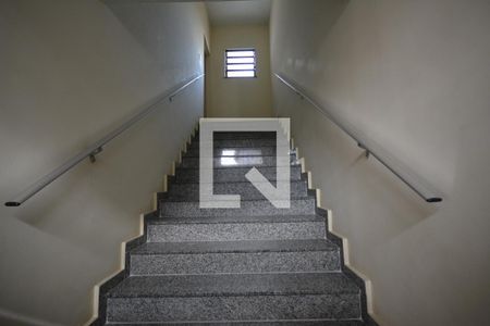 Casa à venda com 650m², 6 quartos e 8 vagasEscada