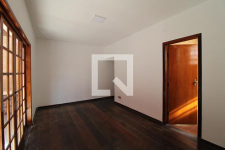 Sala 2 de casa à venda com 4 quartos, 200m² em Vila Marari, São Paulo