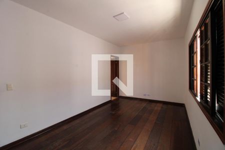 Casa à venda com 200m², 4 quartos e 3 vagasSuíte 2