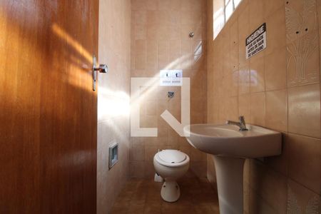 Lavabo de casa à venda com 4 quartos, 200m² em Vila Marari, São Paulo