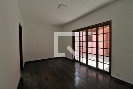 Sala 2 de casa à venda com 4 quartos, 200m² em Vila Marari, São Paulo