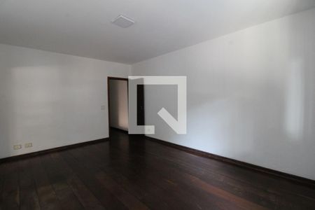 Casa à venda com 200m², 4 quartos e 3 vagasSuíte 1
