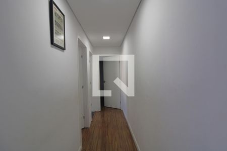 Corredor de apartamento à venda com 2 quartos, 44m² em Usina Piratininga, São Paulo