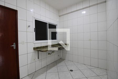 Cozinha  de kitnet/studio para alugar com 1 quarto, 28m² em Vila Paulo Silas, São Paulo
