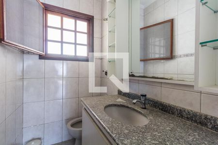 Lavabo de casa de condomínio para alugar com 3 quartos, 280m² em Aruã, Mogi das Cruzes
