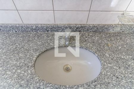 Casa de condomínio para alugar com 280m², 3 quartos e 6 vagasBanheiro