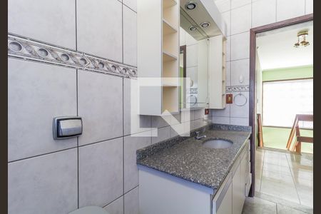 Casa de condomínio para alugar com 280m², 3 quartos e 6 vagasBanheiro