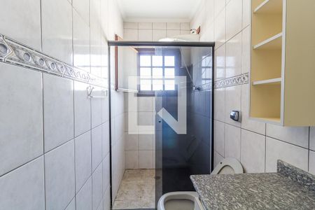 Casa de condomínio para alugar com 280m², 3 quartos e 6 vagasBanheiro