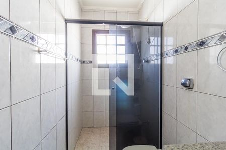 Casa de condomínio para alugar com 280m², 3 quartos e 6 vagasBanheiro da Suíte 2