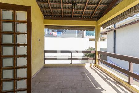 Casa de condomínio para alugar com 280m², 3 quartos e 6 vagasVaranda dos Quartos 2 e 3