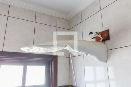 Casa de condomínio para alugar com 280m², 3 quartos e 6 vagasBanheiro