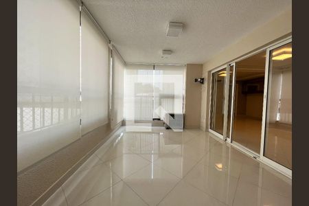 Varanda de apartamento para alugar com 3 quartos, 136m² em Chácara Inglesa, São Paulo