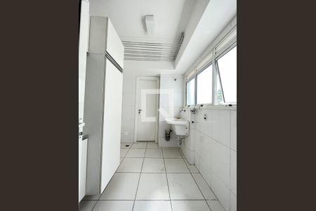 Apartamento para alugar com 136m², 3 quartos e 3 vagas Apartamento para alugar com 136m², 3 quartos e 3 vagasÁrea de Serviço