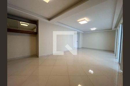 Sala de apartamento para alugar com 3 quartos, 136m² em Chácara Inglesa, São Paulo