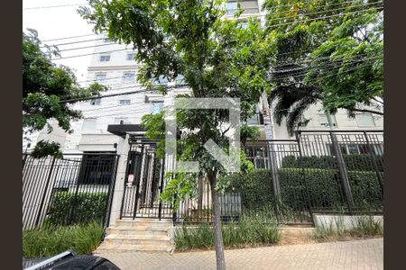 Apartamento para alugar com 136m², 3 quartos e 3 vagas Apartamento para alugar com 136m², 3 quartos e 3 vagasFachada