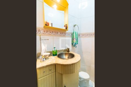 Casa à venda com 200m², 4 quartos e 1 vagaLavabo