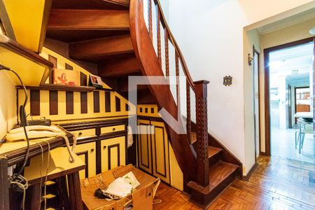 Casa à venda com 200m², 4 quartos e 1 vagaEscadas