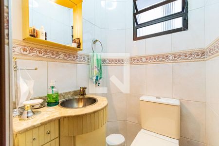 Casa à venda com 200m², 4 quartos e 1 vagaLavabo