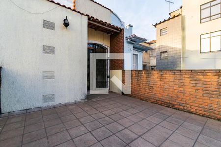 Casa à venda com 200m², 4 quartos e 1 vagaVaranda do Quarto 1