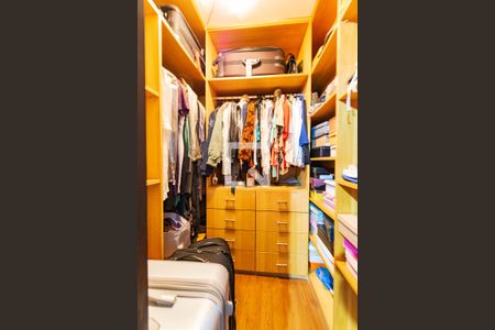 Casa à venda com 200m², 4 quartos e 1 vagaCloset do Quarto 1