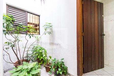 Casa à venda com 200m², 4 quartos e 1 vagaQuintal