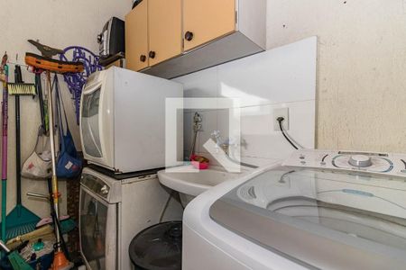 Área de Serviço de casa à venda com 4 quartos, 147m² em Campo Novo, Porto Alegre