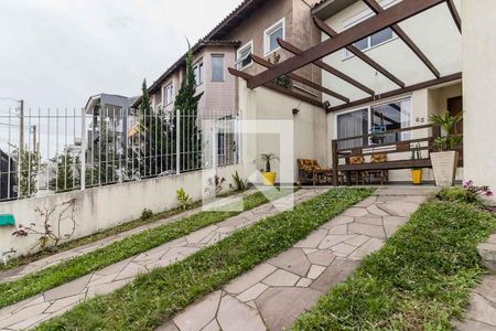 Garagem de casa à venda com 4 quartos, 147m² em Campo Novo, Porto Alegre