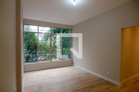 Apartamento à venda com 105m², 3 quartos e sem vagaSala