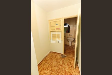 Casa à venda com 190m², 4 quartos e 4 vagasLavanderia