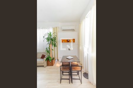 Sala/Quarto de apartamento à venda com 1 quarto, 70m² em Centro, Rio de Janeiro