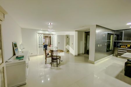 Casa à venda com 520m², 5 quartos e 4 vagasSala 4