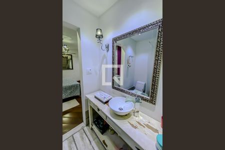 Casa à venda com 520m², 5 quartos e 4 vagasBanheiro 3