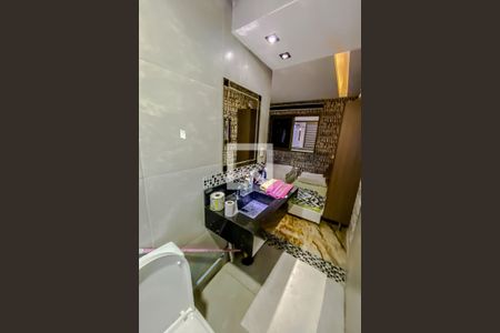 Casa à venda com 520m², 5 quartos e 4 vagasBanheiro 2