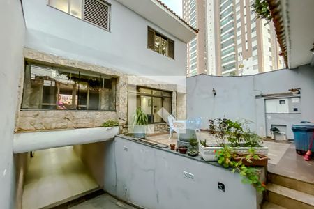 Casa à venda com 520m², 5 quartos e 4 vagasQuintal