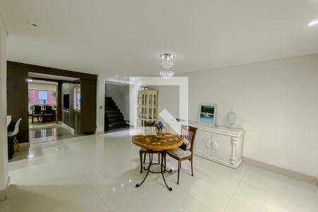 Casa à venda com 520m², 5 quartos e 4 vagasSala 4