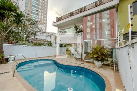 Casa à venda com 520m², 5 quartos e 4 vagasPiscina