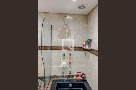 Casa à venda com 520m², 5 quartos e 4 vagasDetalhe Banheiro 4