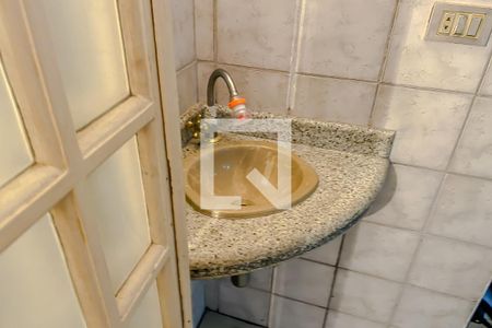 Casa à venda com 520m², 5 quartos e 4 vagasBanheiro 5