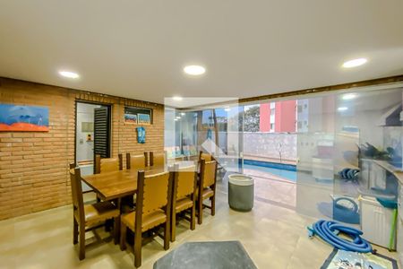 Casa à venda com 520m², 5 quartos e 4 vagasÁrea comum - Churrasqueira