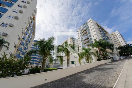 Apartamento para alugar com 60m², 2 quartos e 1 vaga Apartamento para alugar com 60m², 2 quartos e 1 vagaFachada