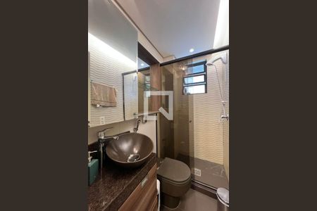 Apartamento à venda com 89m², 2 quartos e sem vagaBanheiro Corredor