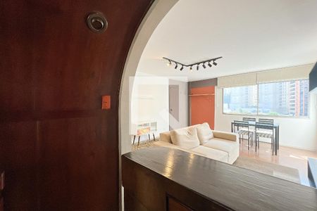 Sala de apartamento para alugar com 2 quartos, 75m² em Vila Olímpia, São Paulo