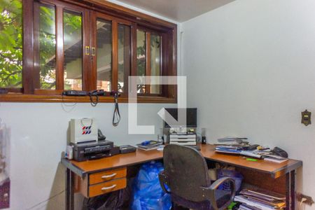 Casa à venda com 450m², 5 quartos e 4 vagasEscritório