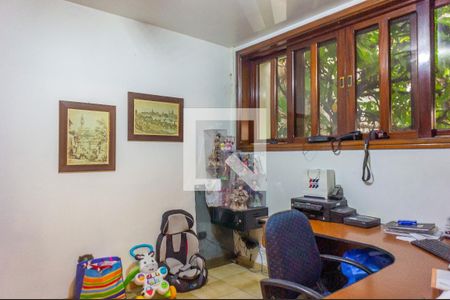 Casa à venda com 450m², 5 quartos e 4 vagasEscritório