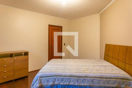 Casa à venda com 450m², 5 quartos e 4 vagasSuíte 2