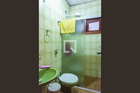 Casa à venda com 450m², 5 quartos e 4 vagasBanheiro de Visita/Serviço