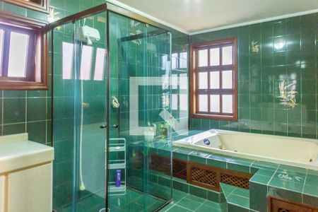 Casa à venda com 450m², 5 quartos e 4 vagasBanheiro da Suíte 2