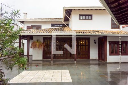 Casa à venda com 450m², 5 quartos e 4 vagasQuintal