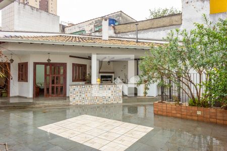 Casa à venda com 450m², 5 quartos e 4 vagasQuintal