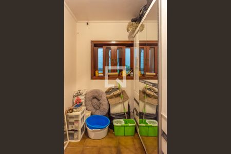 Casa à venda com 450m², 5 quartos e 4 vagasQuarto de Visita/Serviço